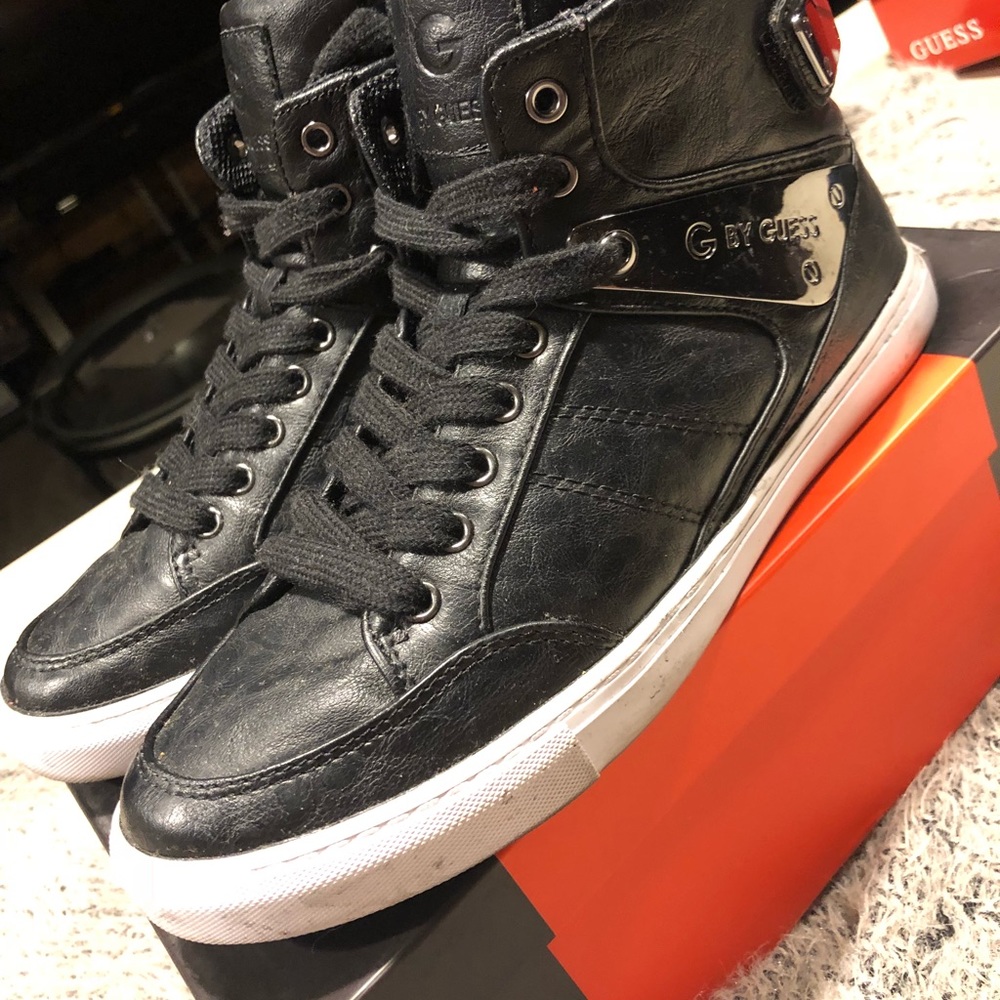GUESS sneakers !
